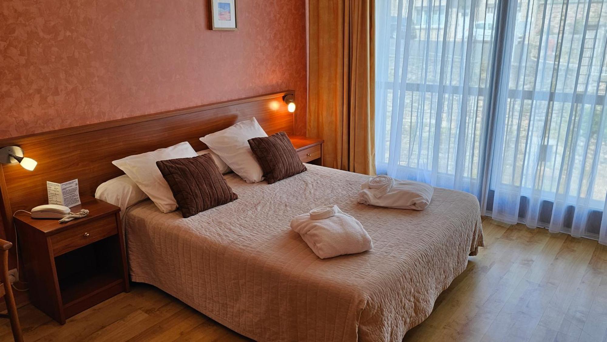 Brit Hotel Du Ban โชดแซกส์ ภายนอก รูปภาพ