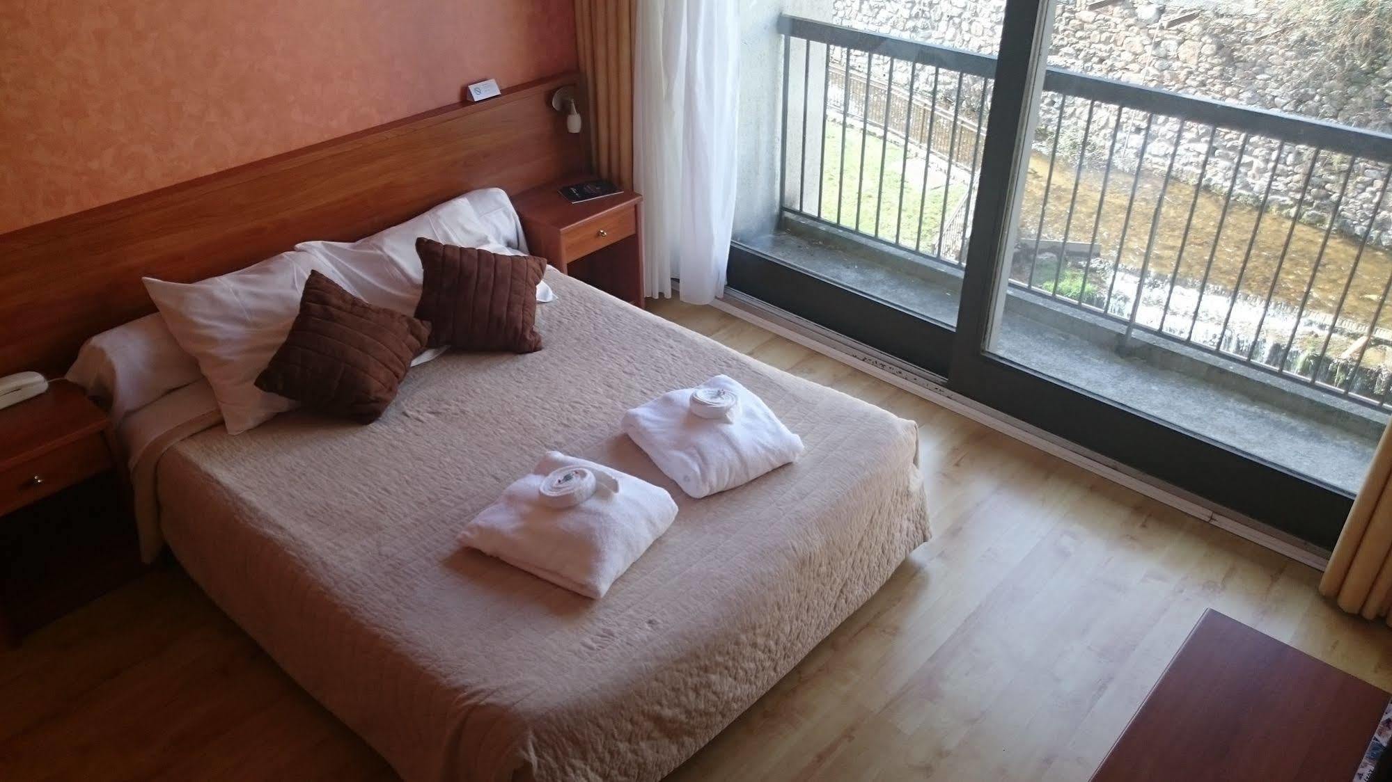 Brit Hotel Du Ban โชดแซกส์ ภายนอก รูปภาพ