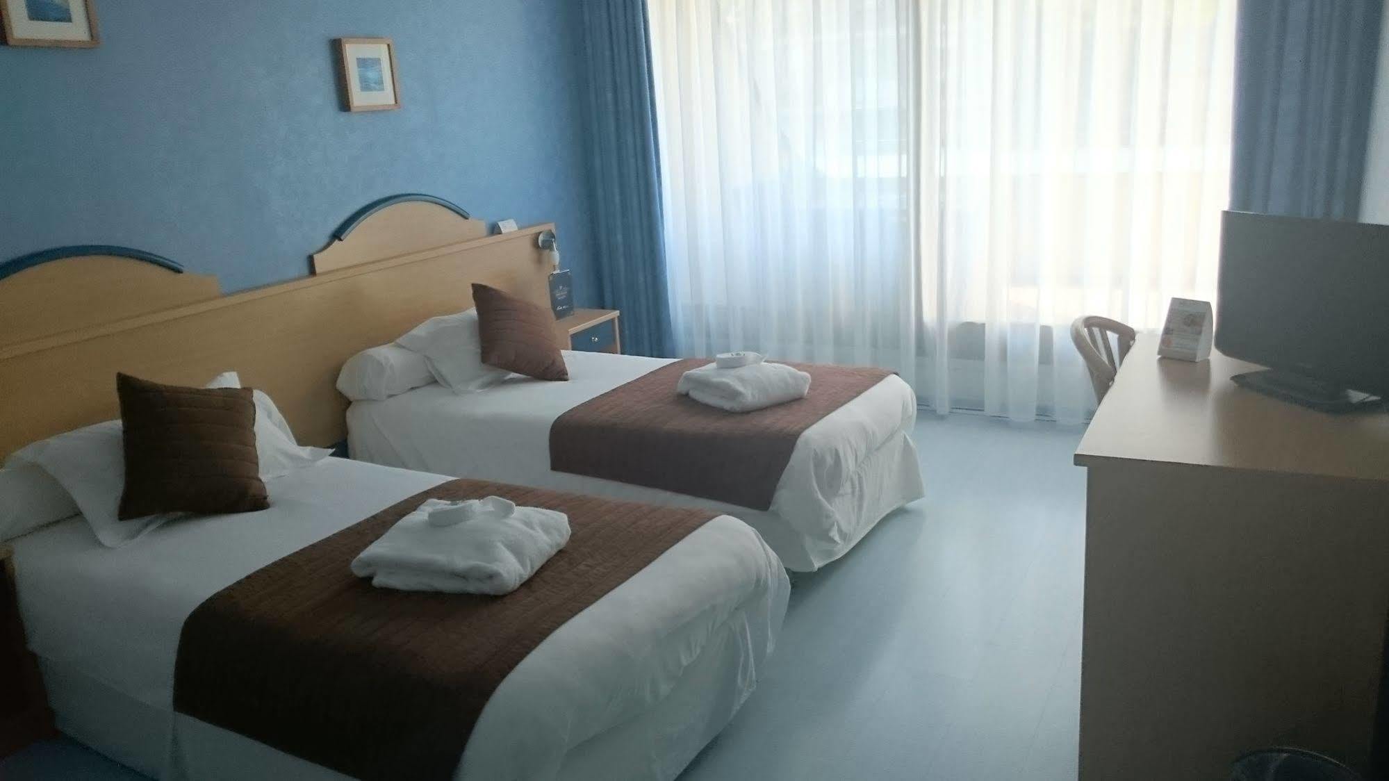 Brit Hotel Du Ban โชดแซกส์ ภายนอก รูปภาพ